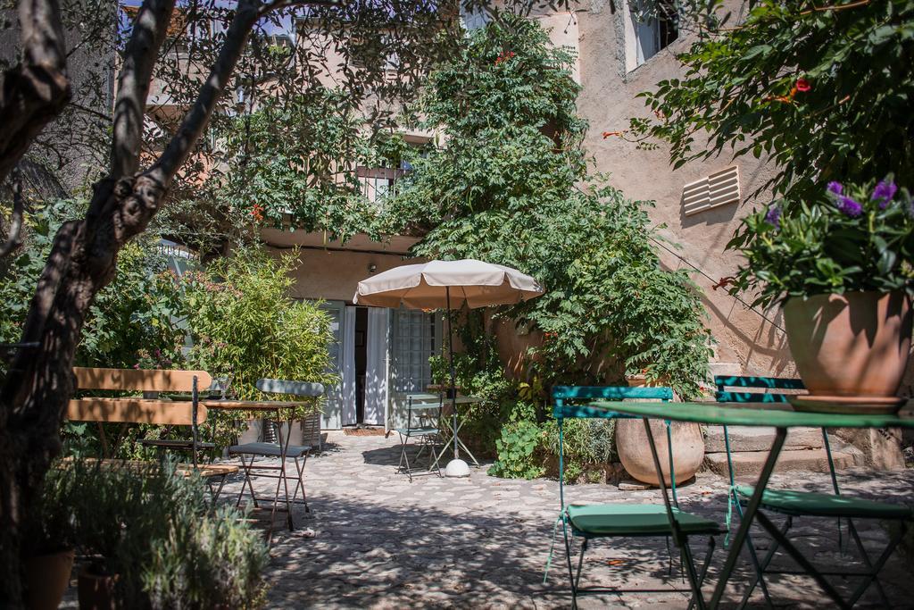 Ancienne Maison Des Gardes Lourmarin Dış mekan fotoğraf